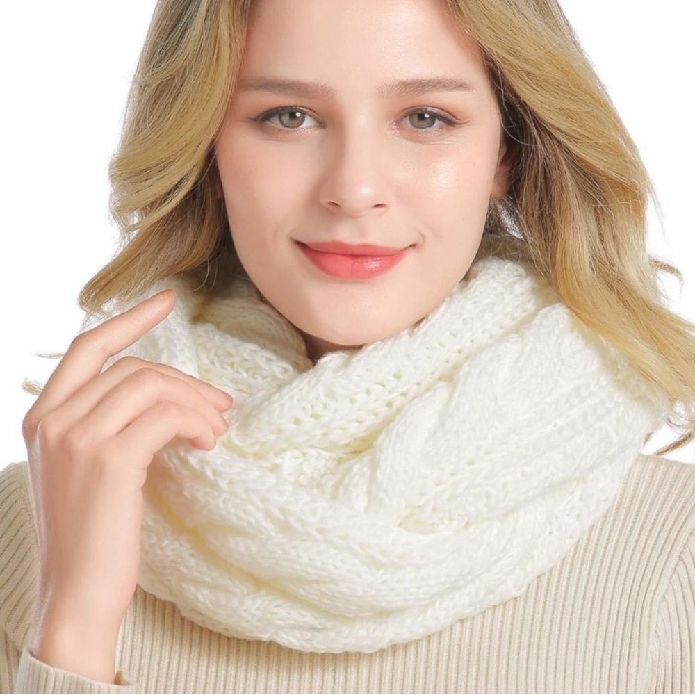 Elegant White Knit Scarf